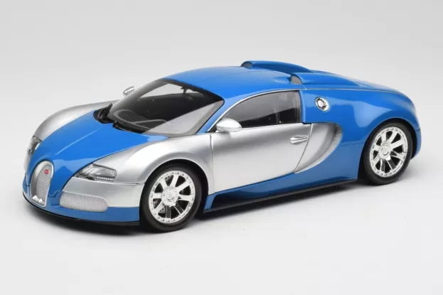 Minichamps Bugatti Eb16.4 Veyron Edition Centenaire 2009 1:18 100110850